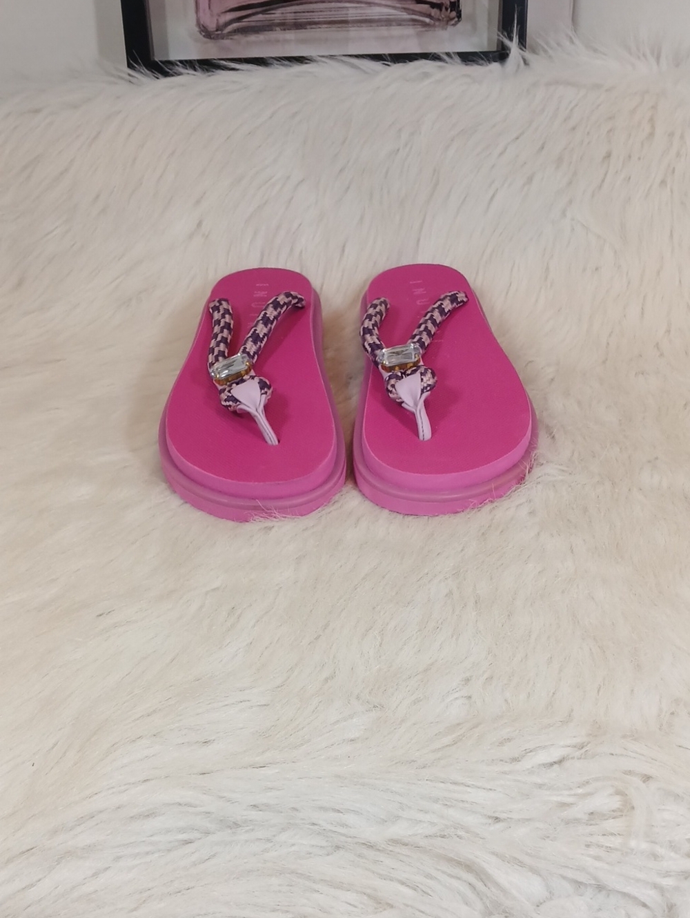 Inuikii brand Half Rope flip-flops, Pink With Crystal Detail. Sz 8.5/9 Women's